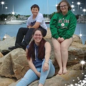 Meet your Posher, Lynda